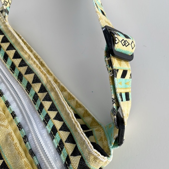 Kavu crossbody bag,, yellow, green & black design - Picture 2 of 8